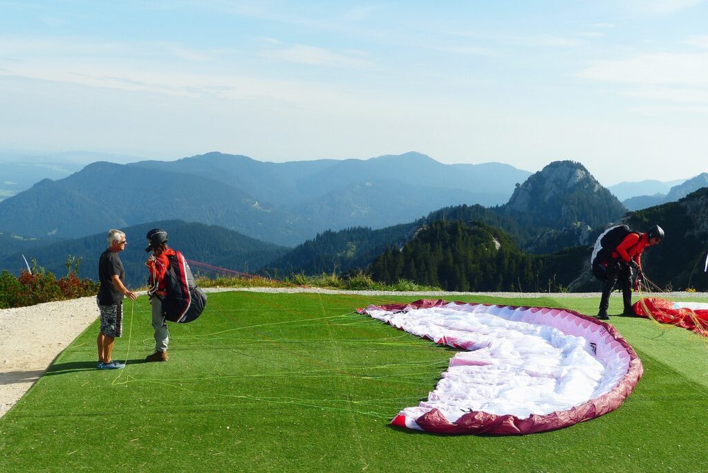 paraglider, launch preparation, paragliding-1644965.jpg